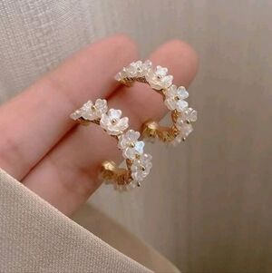 14K Gold Plated Pearl Flower Decor‎ Cuff Hoop Gold Flower Women's Earrings